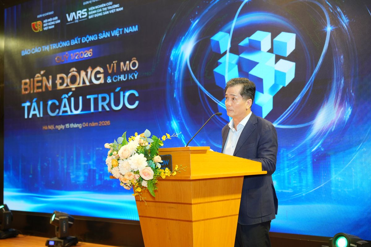 &Ocirc;ng Nguyễn Văn Đ&iacute;nh &ndash; Ph&oacute; Chủ tịch Hiệp hội Bất động sản Việt Nam, Chủ tịch Hội M&ocirc;i giới Bất động sản Việt Nam ph&aacute;t biểu tại sự kiện