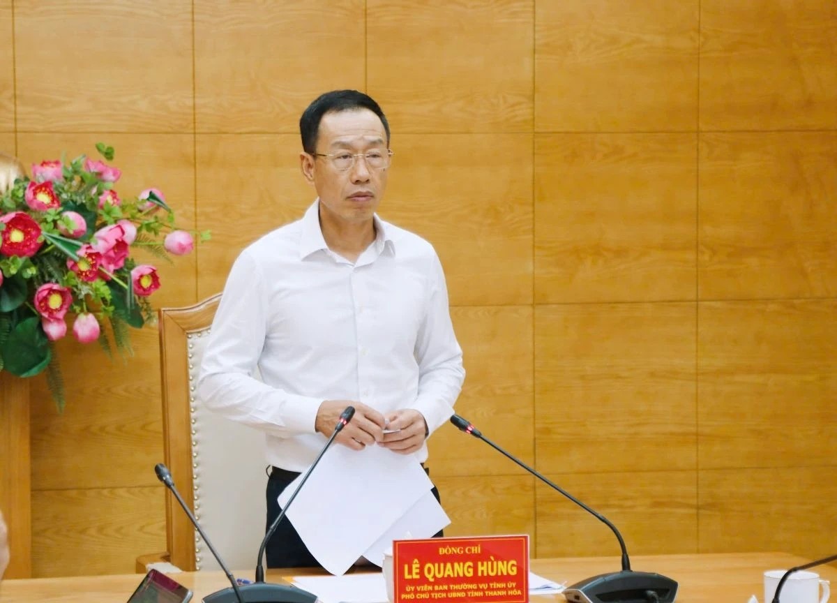 Ph&oacute; Chủ tịch UBND tỉnh L&ecirc; Quang H&ugrave;ng ph&aacute;t biểu kết luận hội nghị.