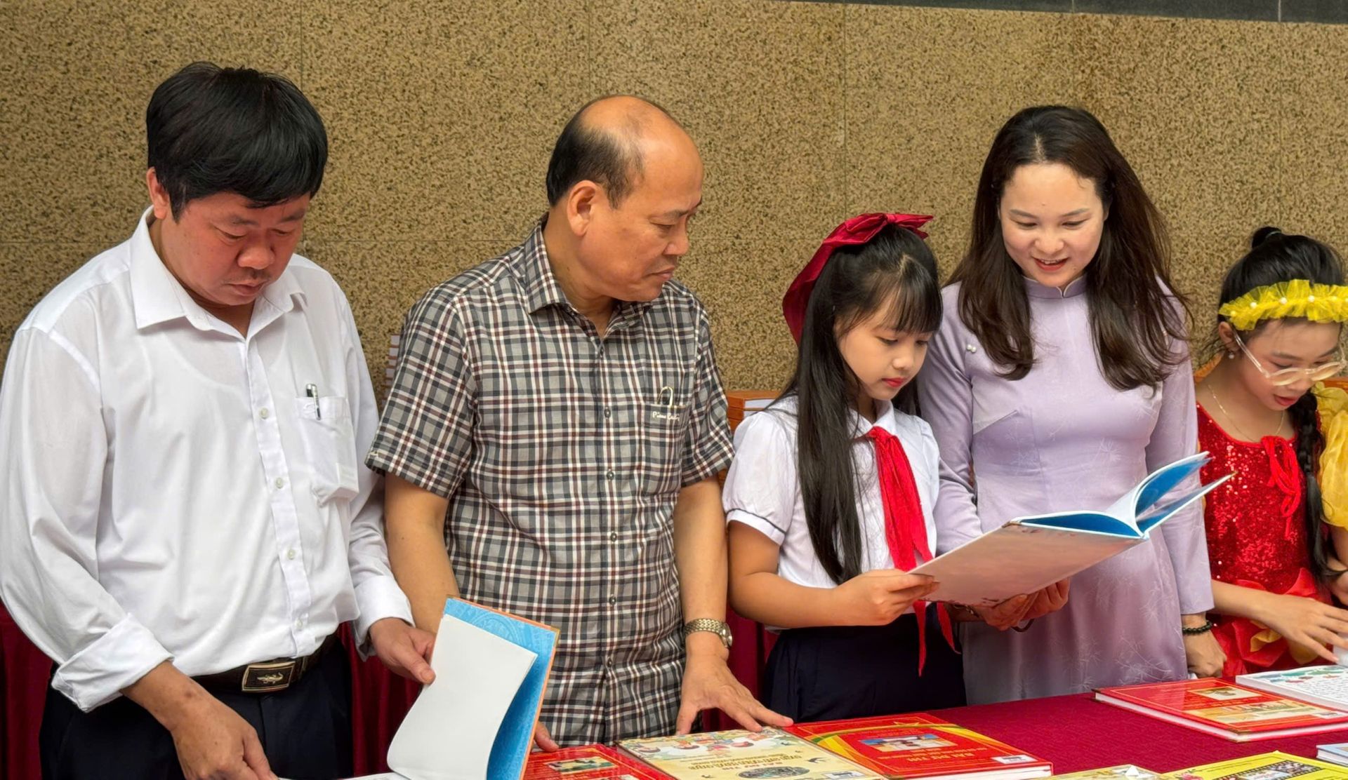 Lễ phát động cuộc thi "Đại sứ Văn hóa đọc tỉnh Thanh Hóa năm 2026"