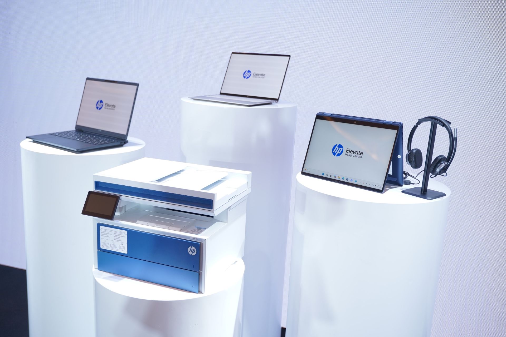 HP Việt Nam giới thiệu các đổi mới AI thế hệ mới, giúp cá nhân và doanh nghiệp phát huy hiệu suất làm việc tốt nhất