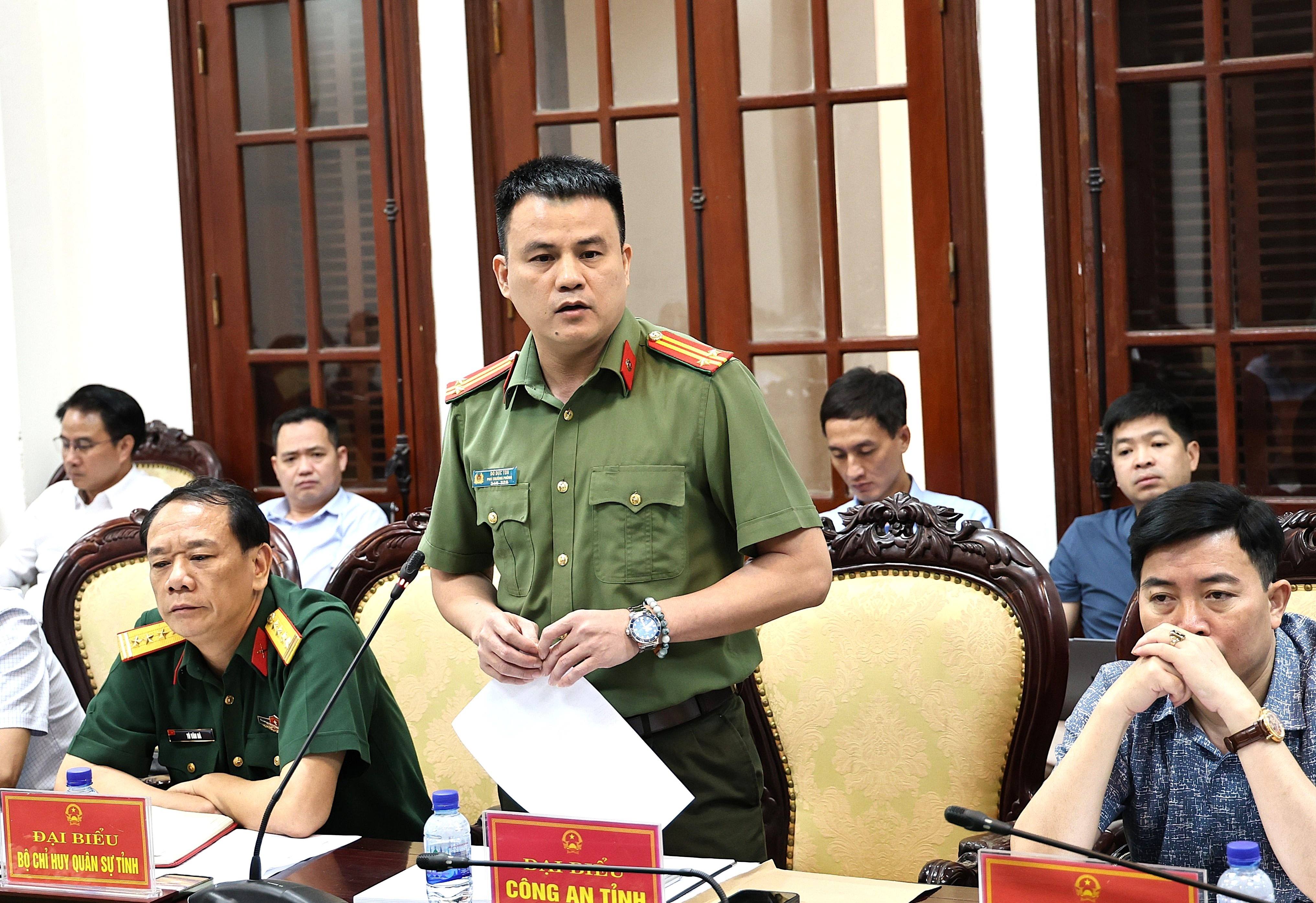 L&atilde;nh đạo C&ocirc;ng an tỉnh Ninh B&igrave;nh ph&aacute;t biểu tại Hội nghị