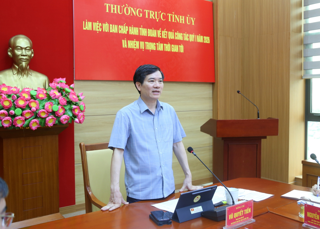 &Ocirc;ng Vũ Quyết Tiến, Ph&oacute; B&iacute; thư Tỉnh ủy, Chủ tịch Ủy ban MTTQ tỉnh Quảng Ninh, ph&aacute;t biểu chỉ đạo tại buổi l&agrave;m việc