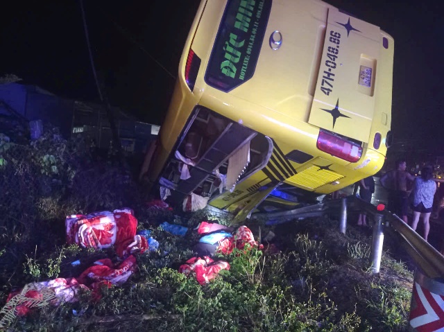 Xe khách bị tai nạn theo hướng từ Đắk Lắk đi Đà Nẵng