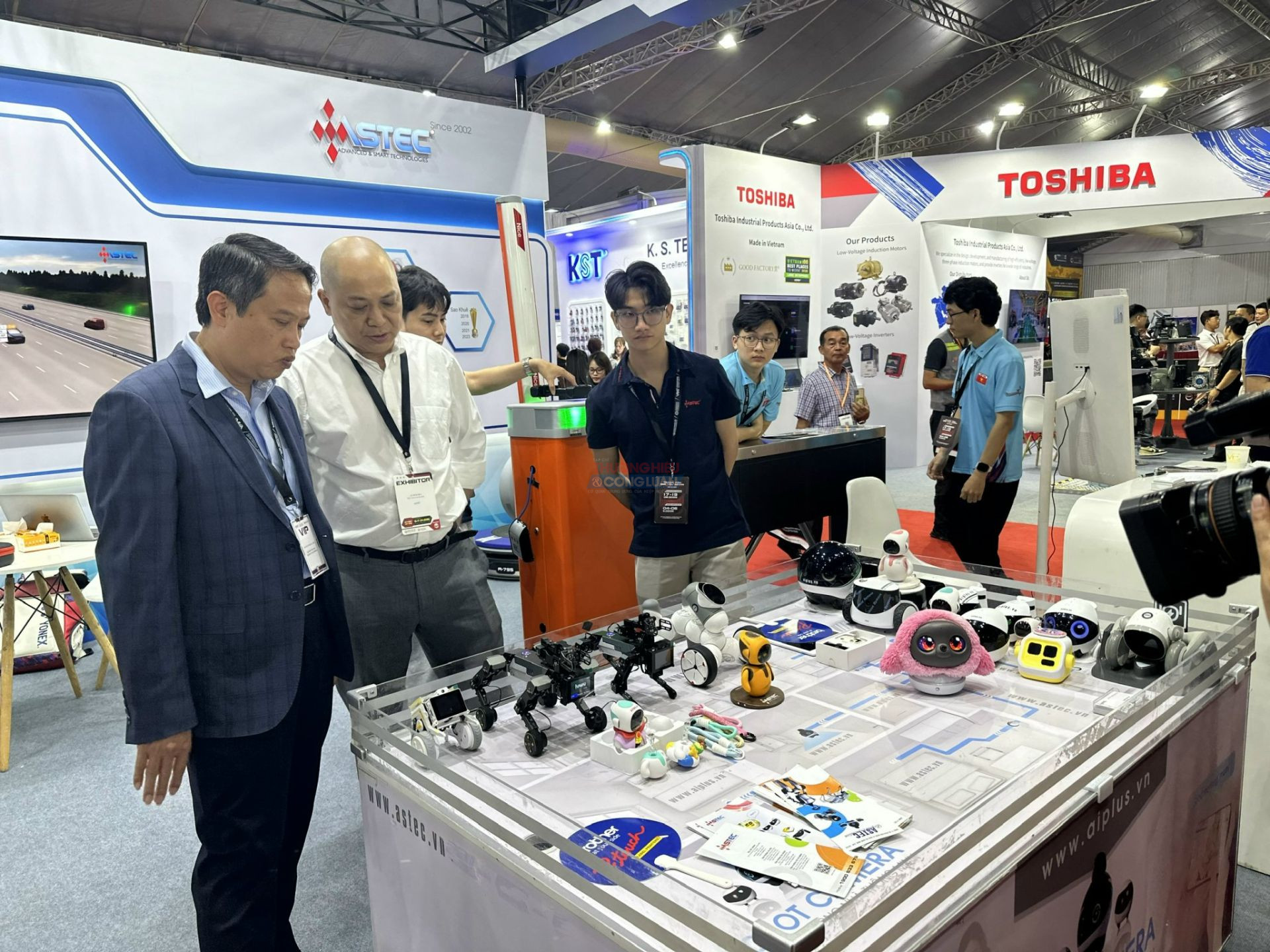 Gian h&agrave;ng tại Triển l&atilde;m C&ocirc;ng nghiệp v&agrave; Sản xuất kết hợp với Triển l&atilde;m Tự động h&oacute;a C&ocirc;ng nghiệp Việt Nam 2026.