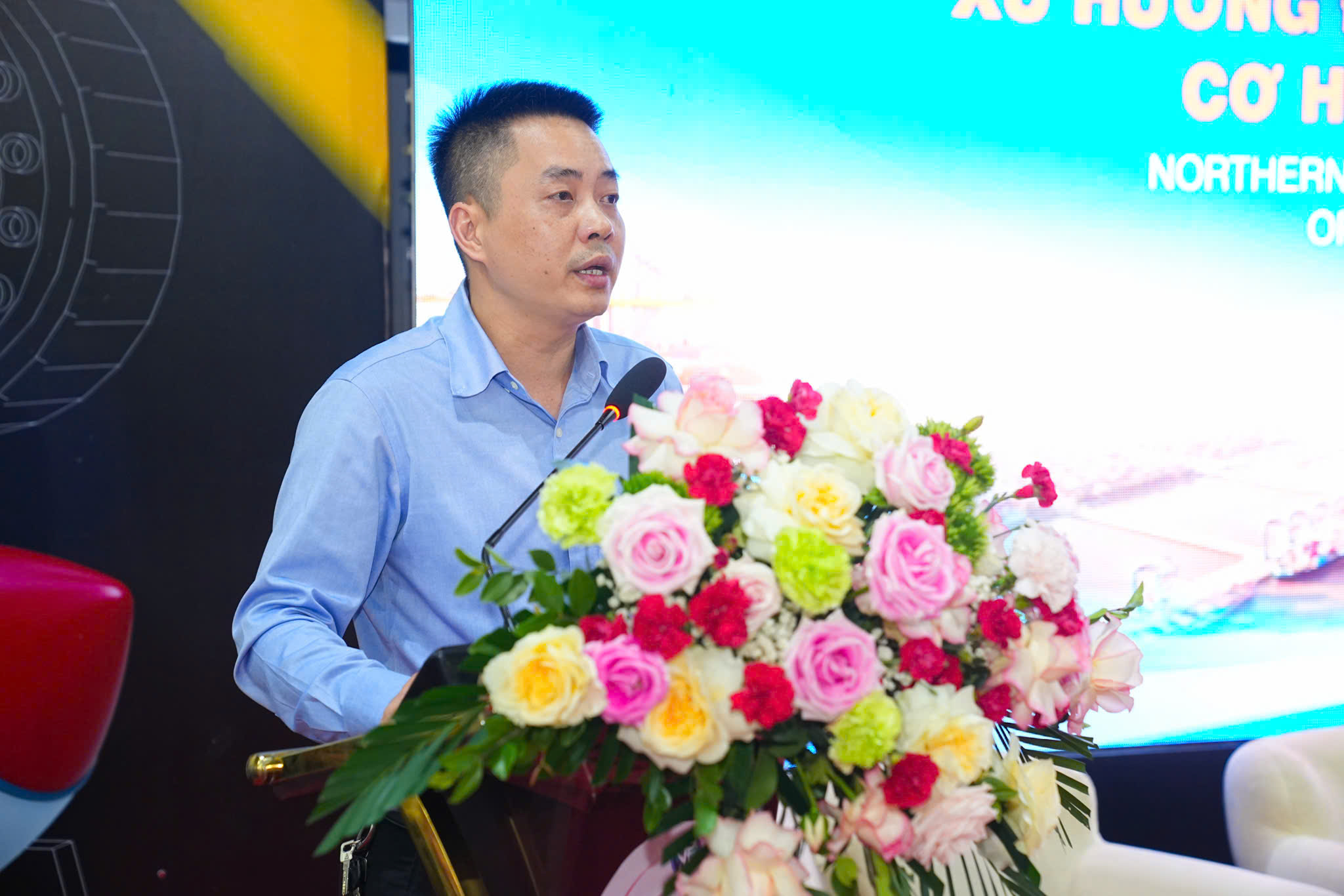 Ph&oacute; Gi&aacute;m đốc Sở C&ocirc;ng thương Hải Ph&ograve;ng Phạm Tuấn Hải ph&aacute;t biểu tại Diễn đ&agrave;n.