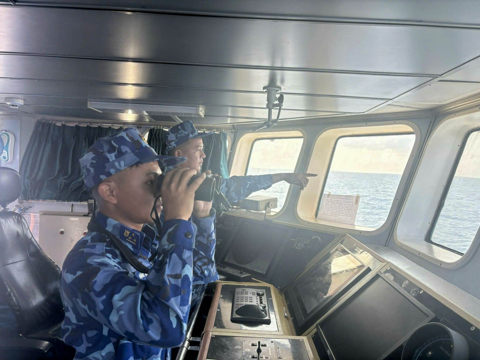 Lực lượng Cảnh s&aacute;t biển thường xuy&ecirc;n duy tr&igrave; k&iacute;p trực thực hiện nhiệm vụ tr&ecirc;n biển