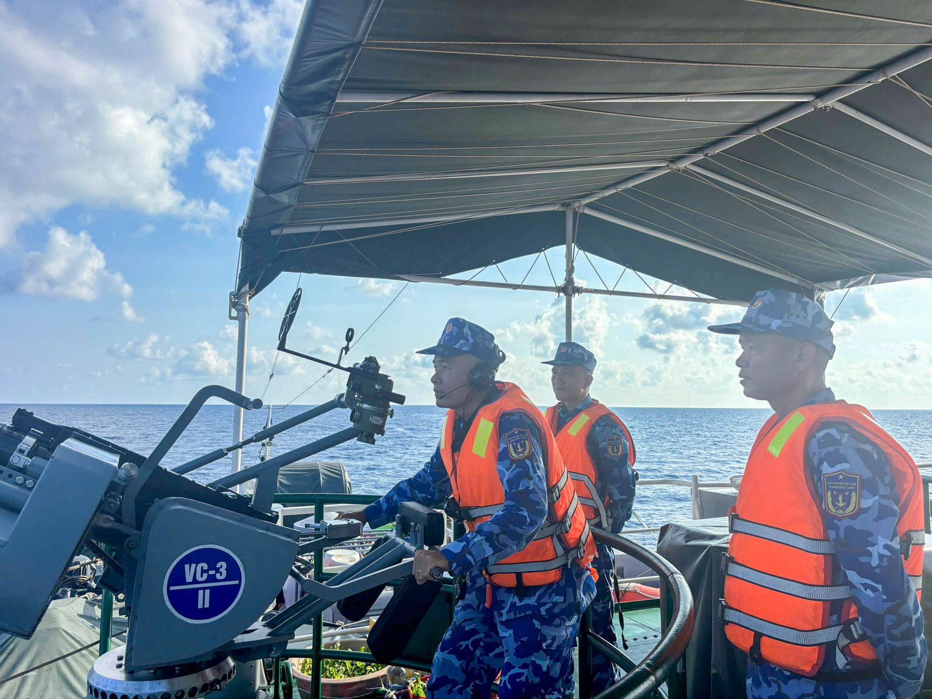 Tàu CSB 4039: Kỷ luật thép giữa đại dương xanh