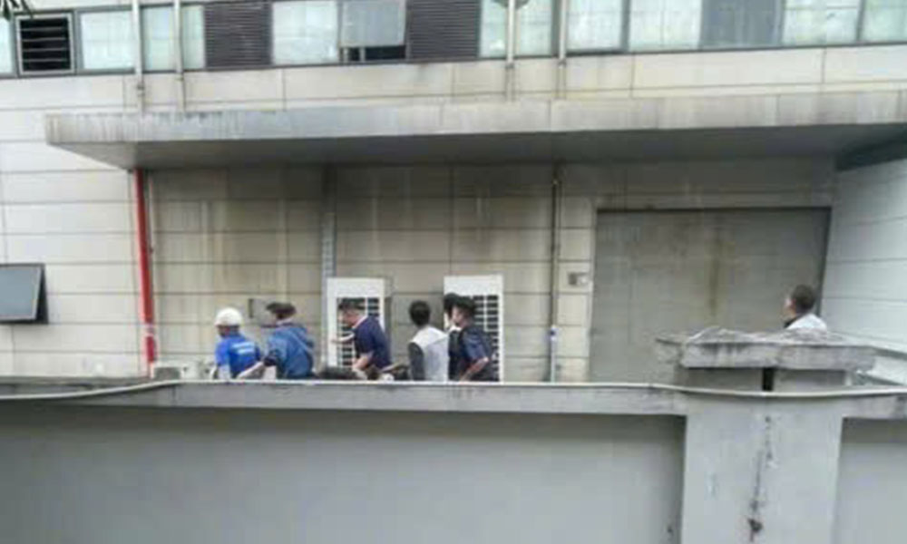 Bắc Ninh: Nổ khi sửa chữa điều hòa ở công ty Mobase, 2 công nhân bị thương