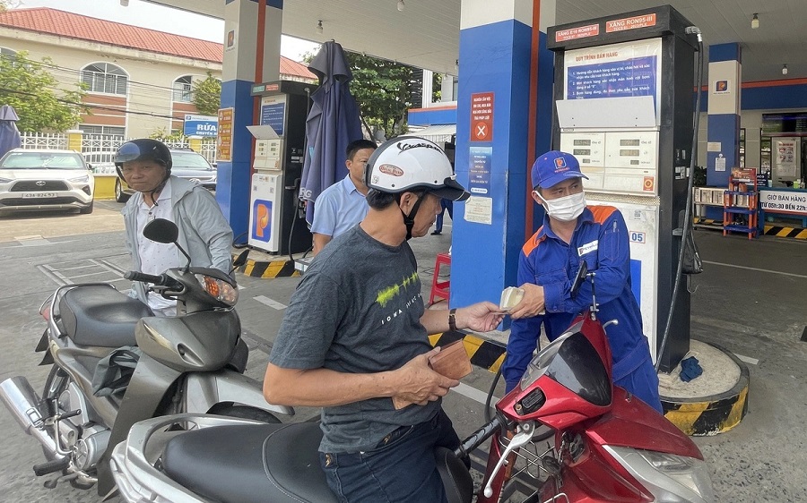 Áp dụng thuế xăng dầu về 0% từ ngày 16/4 nhằm ổn định kinh tế vĩ mô