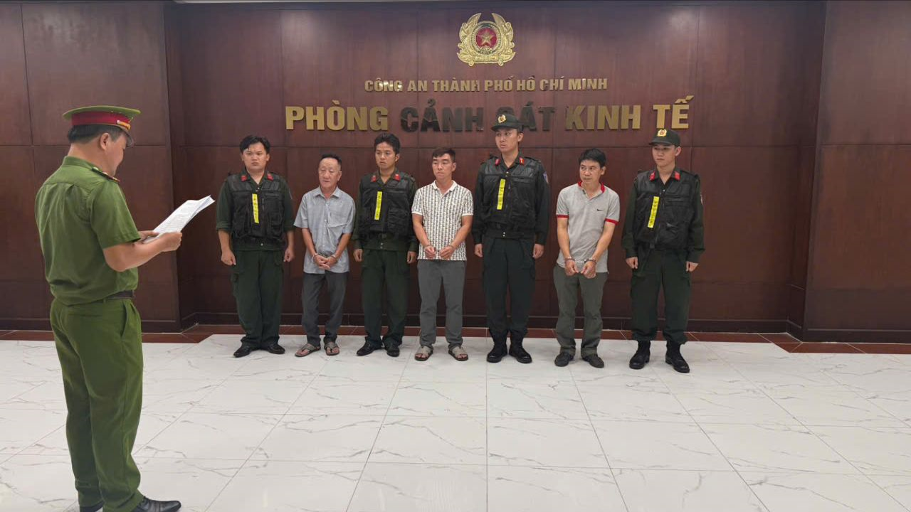 TP.HCM: Khởi tố nhóm đối tượng sản xuất, buôn bán thuốc đông y giả mạo