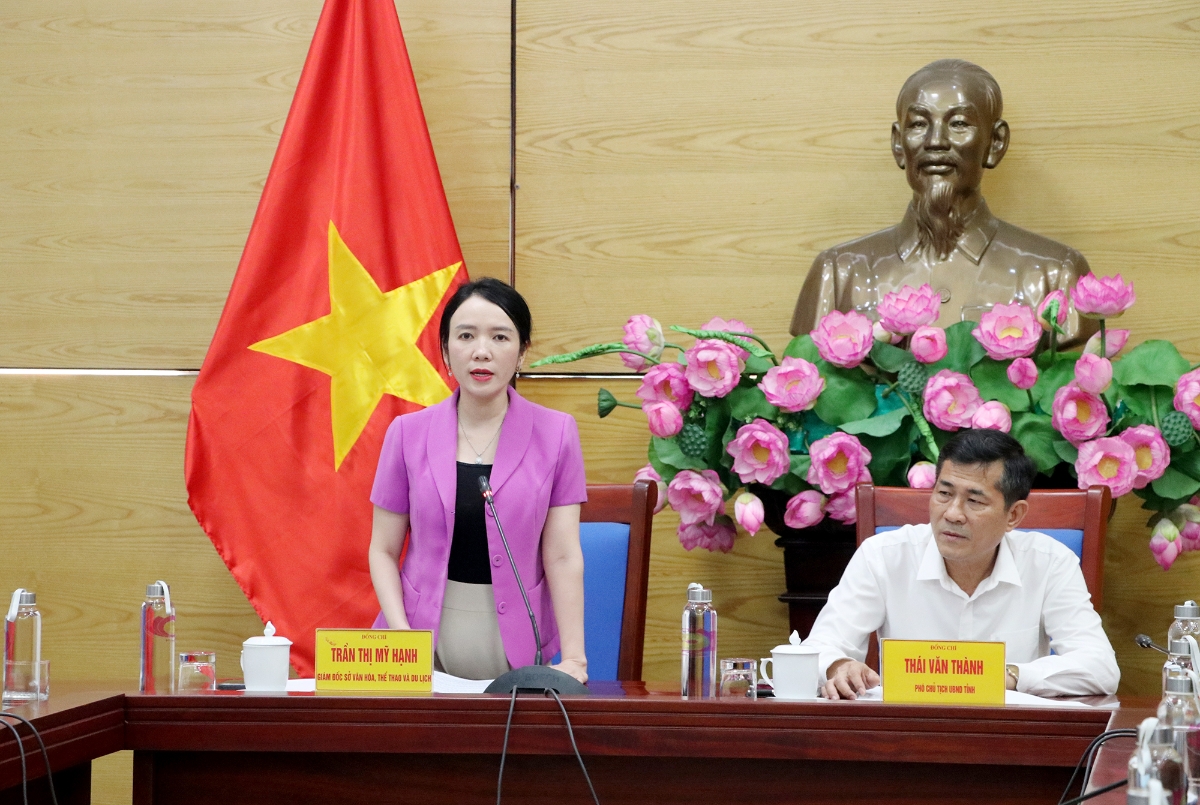 Gi&aacute;m đốc Sở Văn h&oacute;a, Thể thao v&agrave; Du lịch Nghệ An Trần Thị Mỹ Hạnh ph&aacute;t biểu tại sự kiện. (Ảnh: vneconomy.vn)