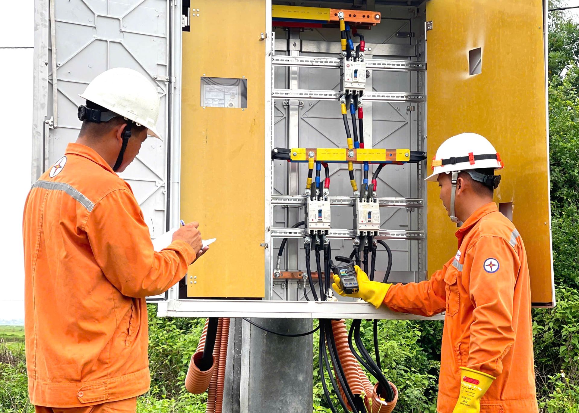 EVNCPC: Tăng cường giải pháp tiết kiệm điện mùa nắng nóng 2026