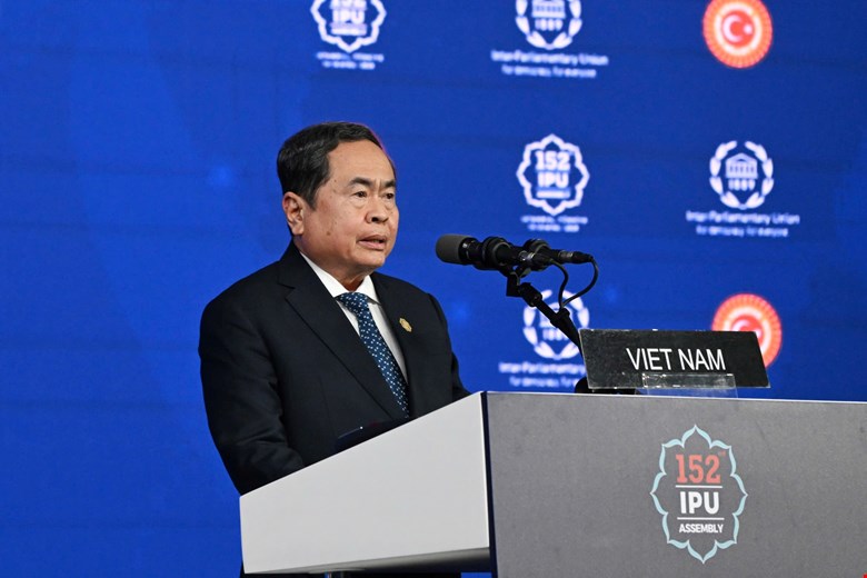 Chủ tịch Quốc hội: Đoàn kết, chia sẻ và hợp tác để xây dựng một tương lai tươi sáng hơn