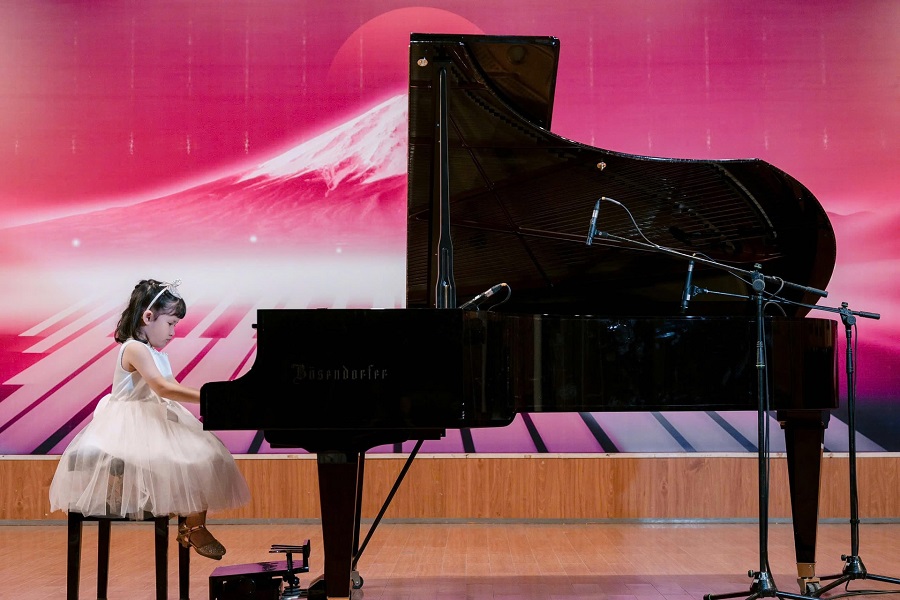 Em L&acirc;m Tr&agrave; My (SN 2020, ở phường Ph&uacute; Thủy), l&agrave; một trong những th&iacute; sinh nhỏ tuổi nhất đạt th&agrave;nh t&iacute;ch cao năm nay.