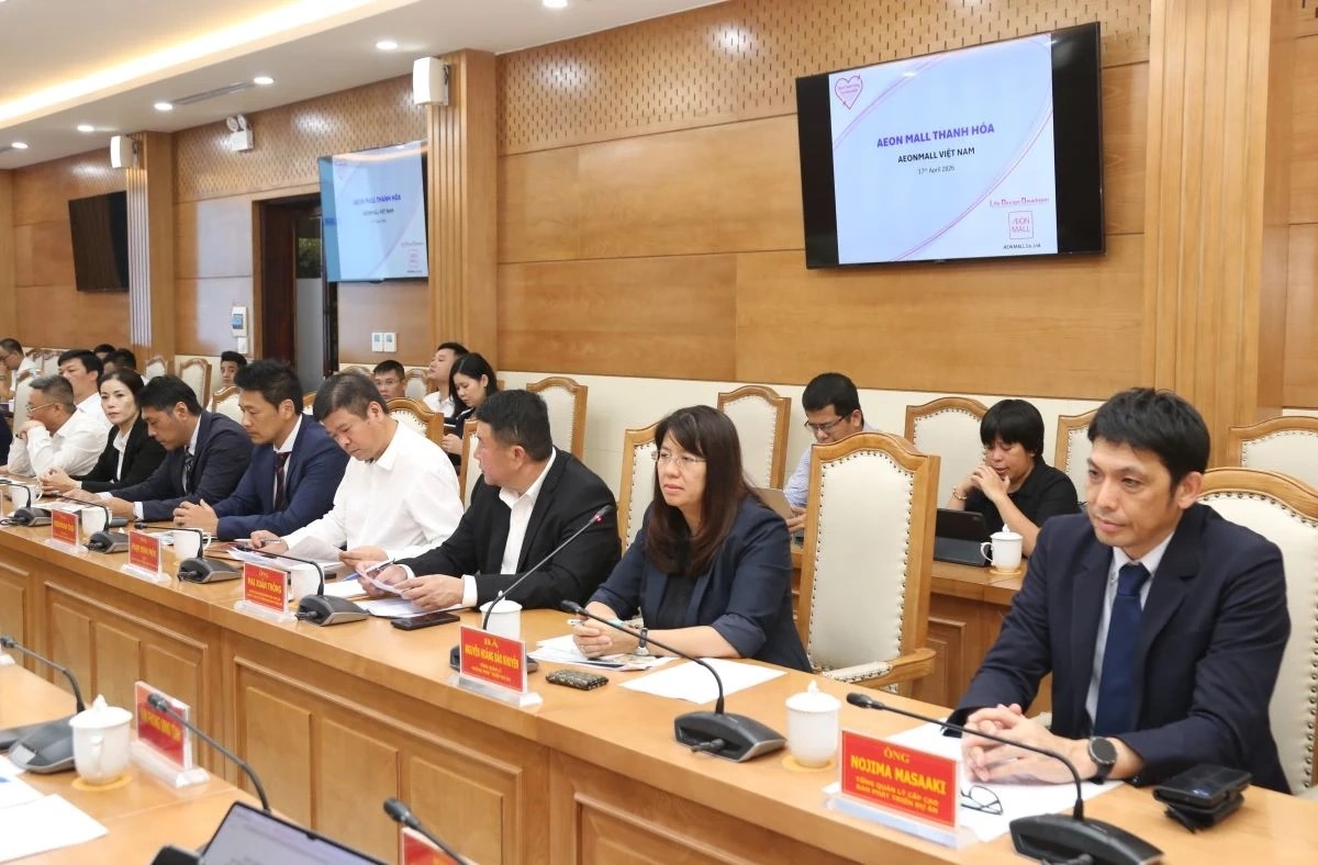 C&aacute;c đại biểu tham dự buổi l&agrave;m việc