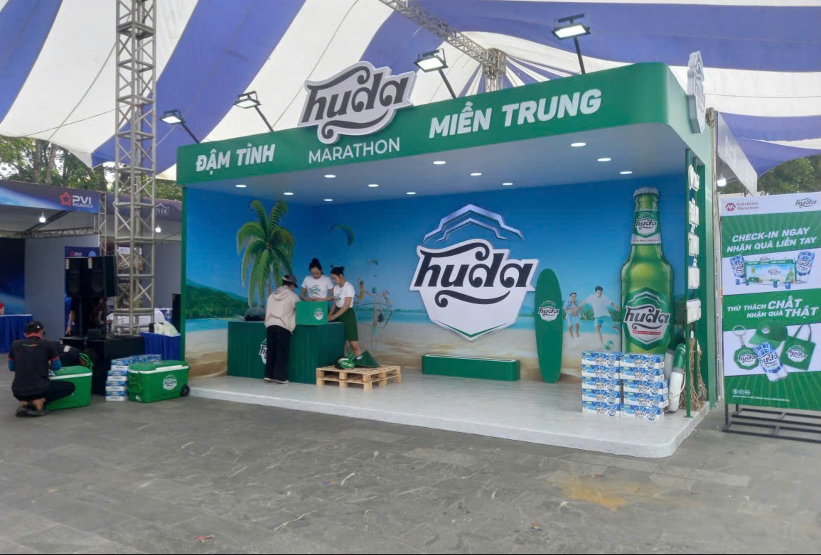 Nh&agrave; t&agrave;i trợ giải