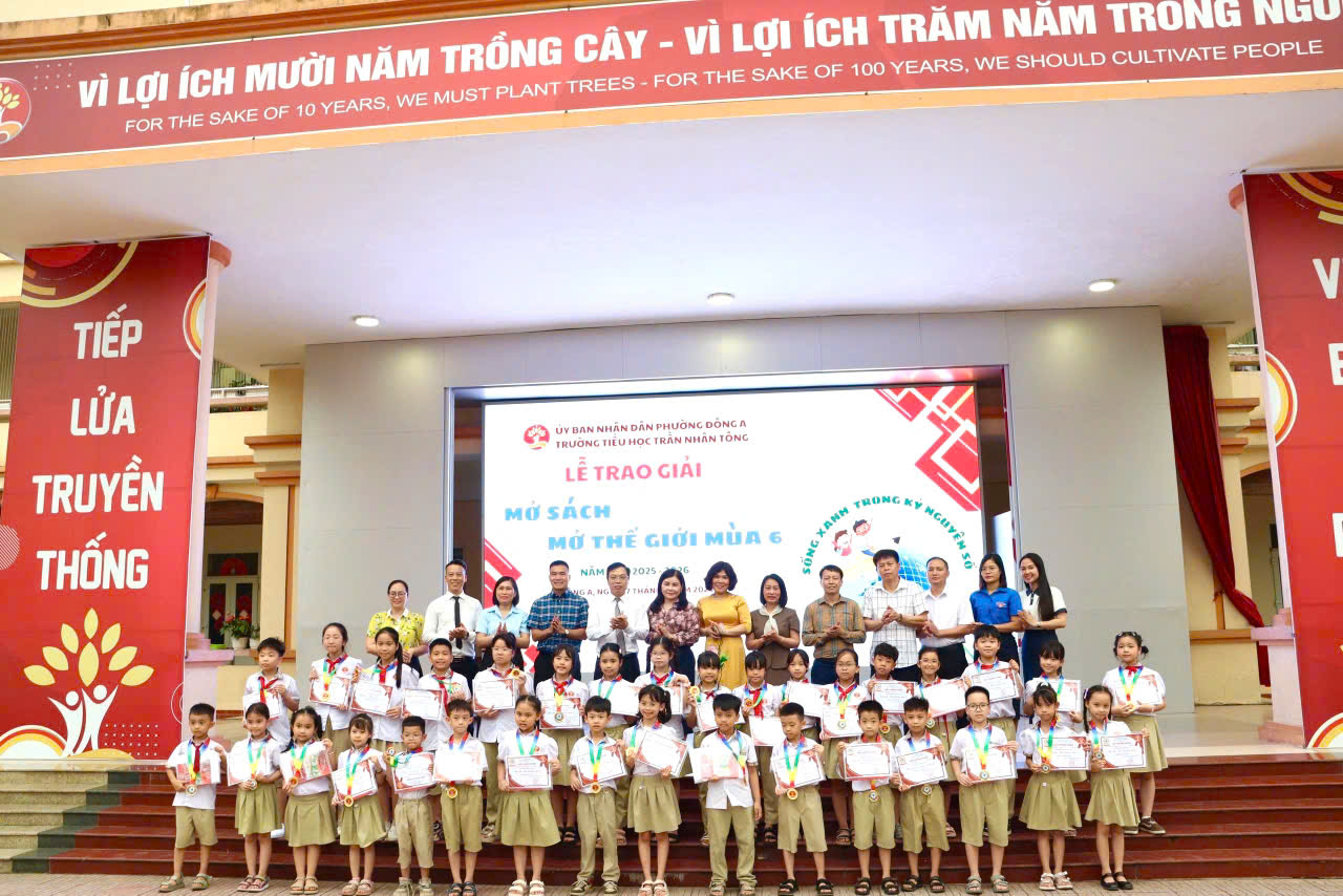 Một số h&igrave;nh ảnh trao giải tại buổi lễ