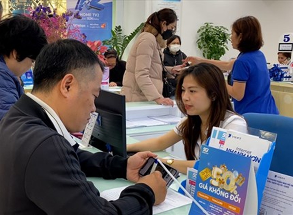 Rào cản công nghệ đối với người cao tuổi trong đợt chuẩn hóa thông tin thuê bao