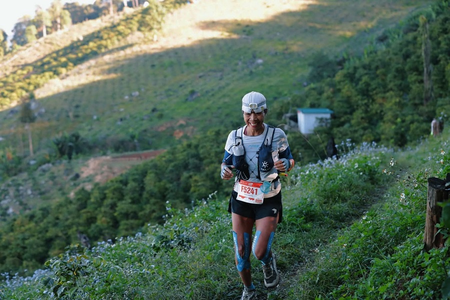 C&aacute;c vận động vi&ecirc;n thi đấu ở cự ly 10 km, 25 km v&agrave; 50 km, xuất ph&aacute;t theo từng khung giờ ph&ugrave; hợp với điều kiện chuy&ecirc;n m&ocirc;n