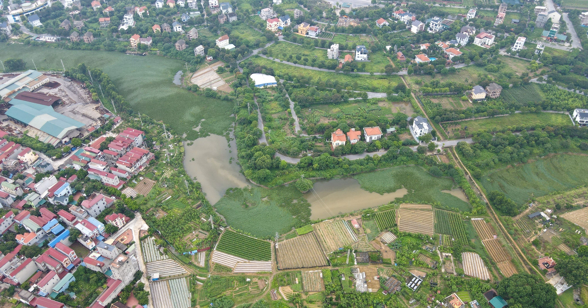 Kh&ocirc;ng y&ecirc;u cầu giao dịch đặt cọc mua b&aacute;n, chuyển nhượng bất động sản phải c&ocirc;ng chứng