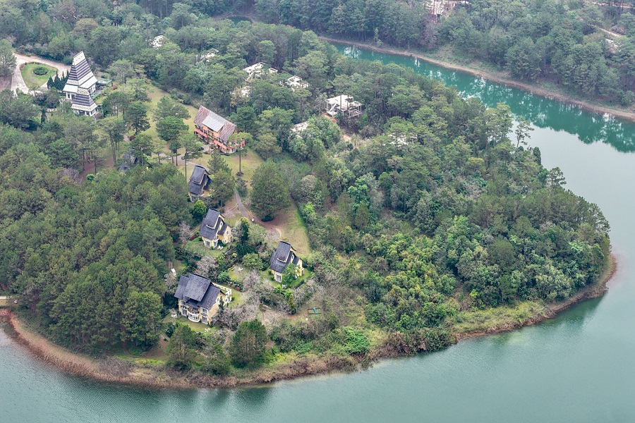 Quy hoạch tỉnh x&aacute;c định 3 trụ cột chiến lược, trong đ&oacute; c&oacute; ph&aacute;t triển du lịch v&agrave; dịch vụ đ&ocirc; thị đẳng cấp