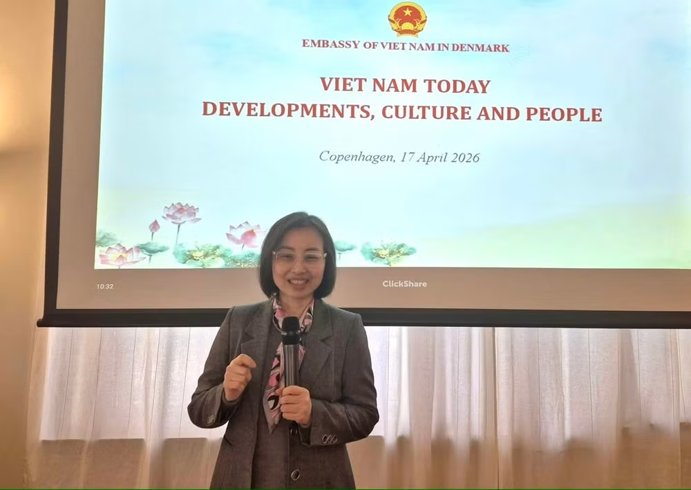 Đại sứ Nguyễn L&ecirc; Thanh ph&aacute;t biểu tại sự kiện. (Ảnh: Đại sứ qu&aacute;n Việt Nam tại Đan Mạch)