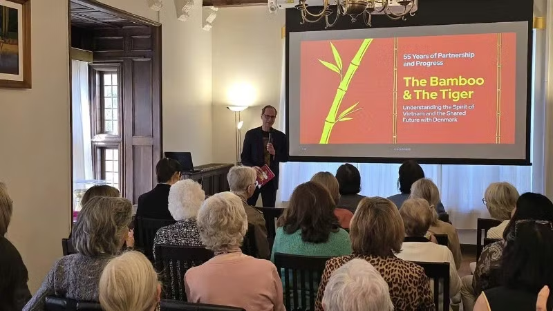 To&agrave;n cảnh sự kiện. (Ảnh: Đại sứ qu&aacute;n Việt Nam tại Đan Mạch)