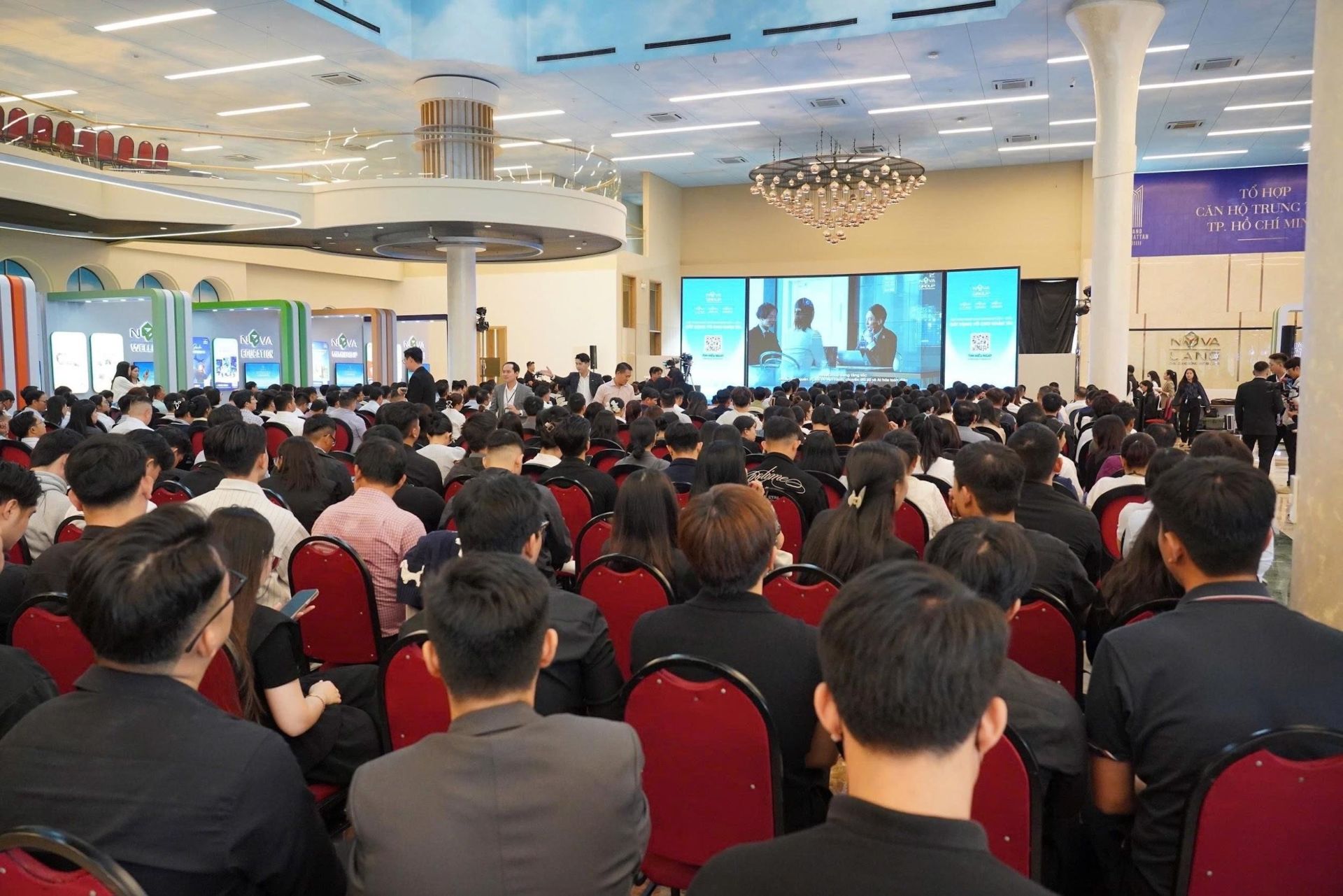 Hội thảo &ldquo;Đất dụng v&otilde; cho nh&acirc;n t&agrave;i&rdquo; lần 3 của NovaGroup thu h&uacute;t đ&ocirc;ng đảo ứng vi&ecirc;n tiềm năng