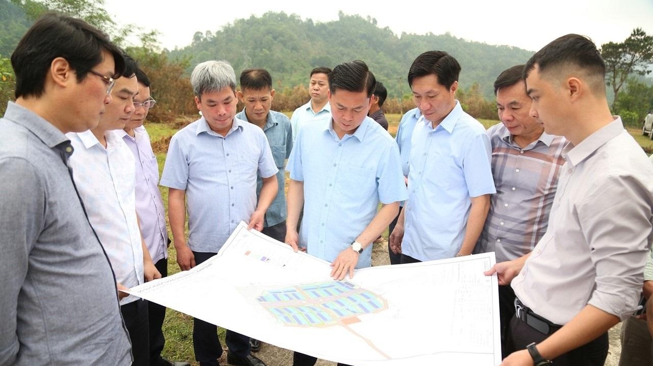 Đinh Hữu Học, Ph&oacute; Chủ tịch Thường trực UBND tỉnh kiểm tra tiến độ triển khai dự &aacute;n Cụm c&ocirc;ng nghiệp T&acirc;n Văn