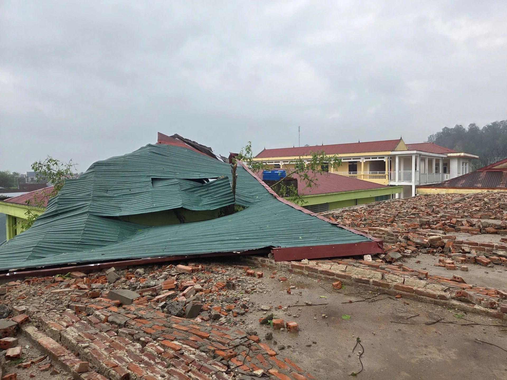 Cảnh báo mưa dông, lốc, sét, mưa đá và gió mạnh ở khu vực Thanh Hóa