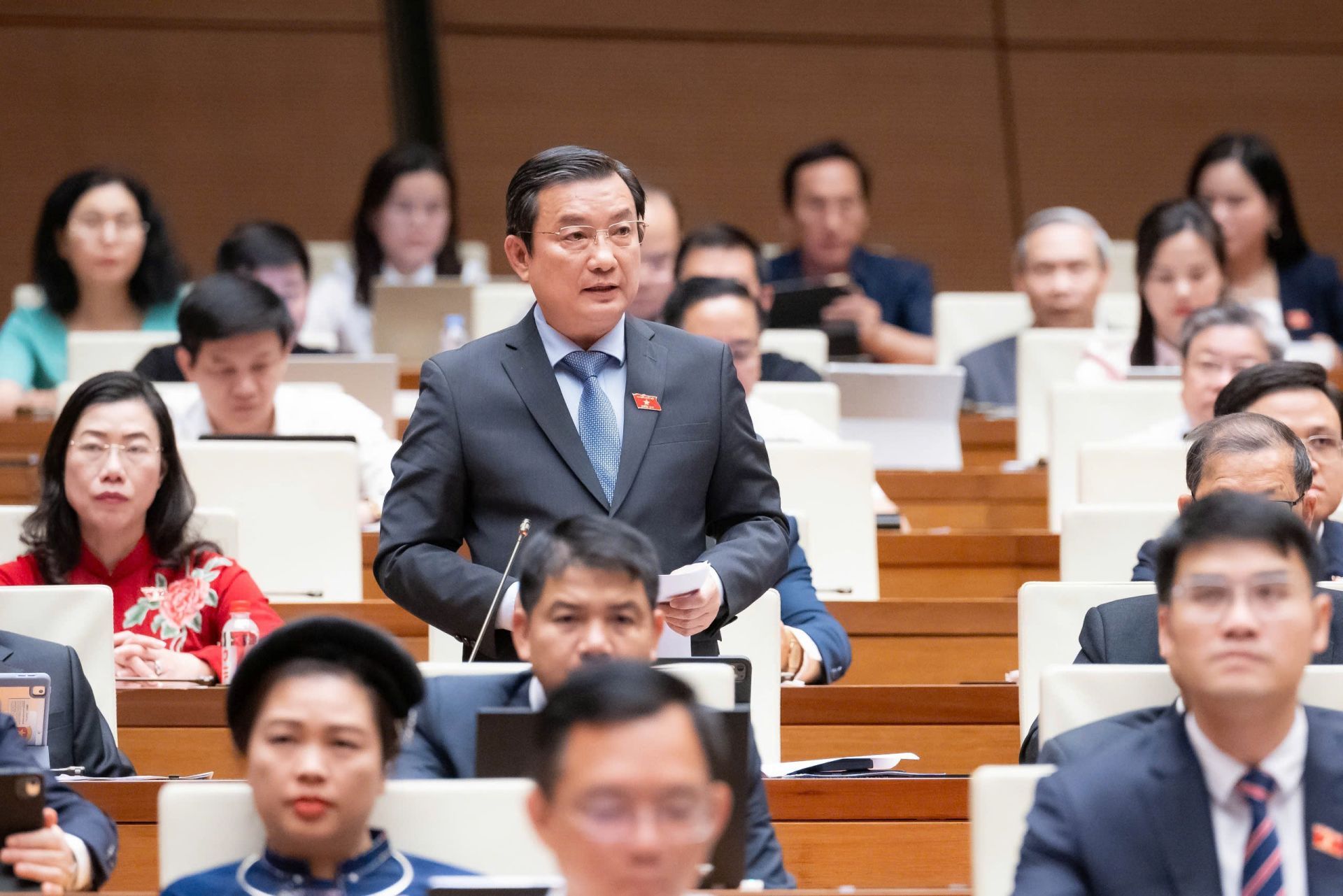 Đại biểu Phạm Trọng Nh&acirc;n, Đo&agrave;n TP. Hồ Ch&iacute; Minh ph&aacute;t biểu