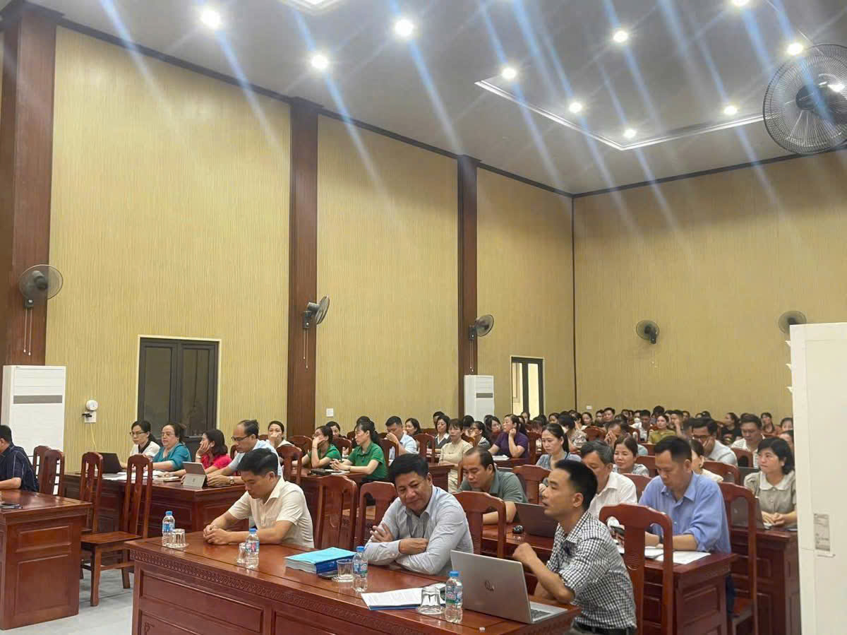 Trung t&acirc;m Y tế khu vực Bảo Y&ecirc;n tổ chức tập huấn ATTP cho c&aacute;c cơ sở sản xuất, kinh doanh, chế biến thực phẩm