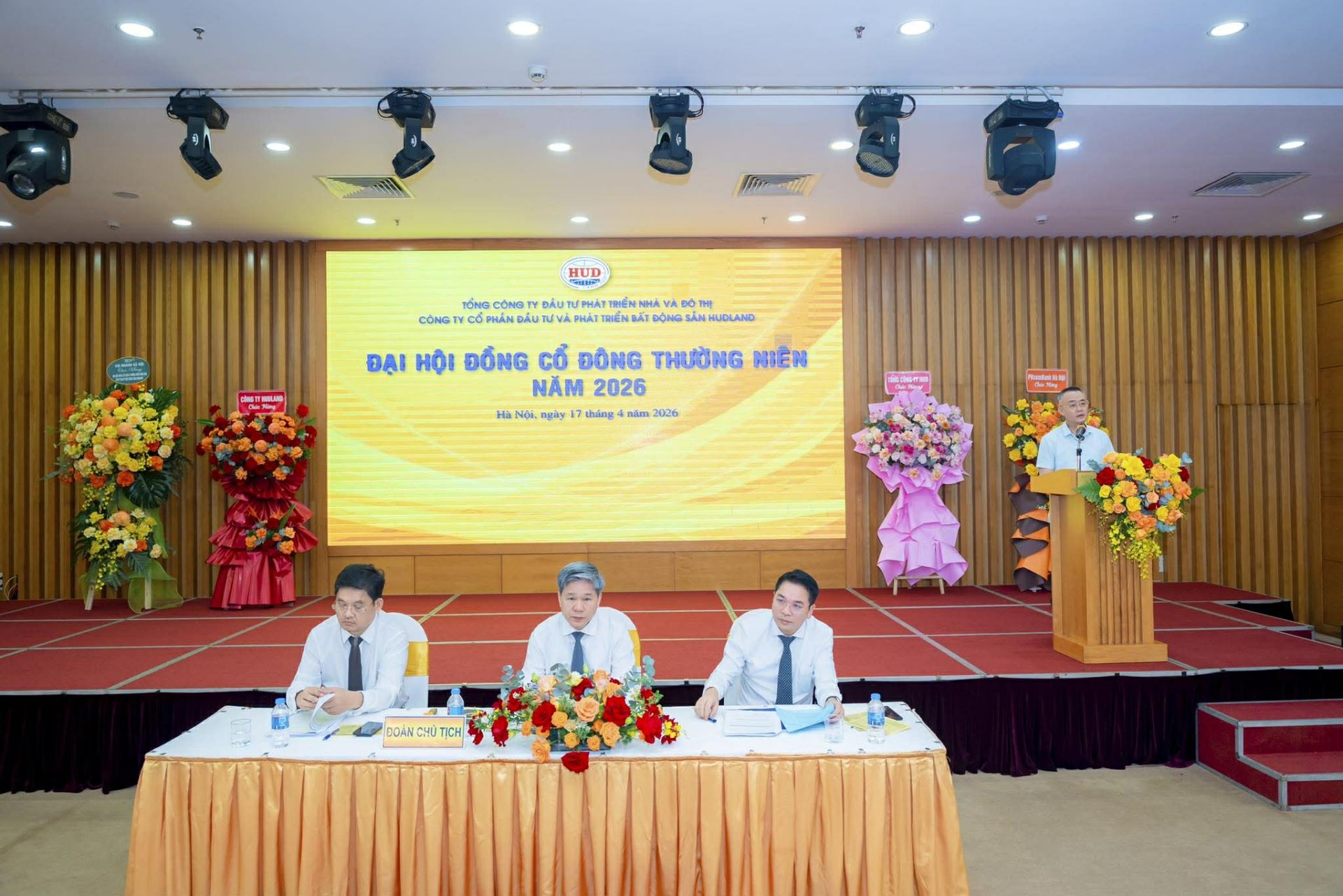 ông Nguyễn Ngọc Cương, Thành viên HĐTV Tổng công ty HUD phát biểu tại Đại hội ông Nguyễn Ngọc Cương, Thành viên HĐTV Tổng công ty HUD phát biểu tại Đại hội
