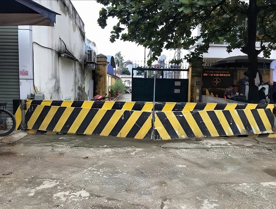 Giải ph&aacute;p chống ngập Trạm 110kV Thịnh Đ&aacute;n v&agrave; khu vực Văn ph&ograve;ng X&iacute; nghiệp Lưới điện cao thế nhằm n&acirc;ng cao khả năng ph&ograve;ng chống thi&ecirc;n tai, đảm bảo vận h&agrave;nh an to&agrave;n, li&ecirc;n tục cho hệ thống điện v&agrave; cơ sở l&agrave;m việc. (T&aacute;c giả: Ph&ograve;ng Kỹ thuật, X&iacute; nghiệp lưới điện cao thế Th&aacute;i Nguy&ecirc;n)