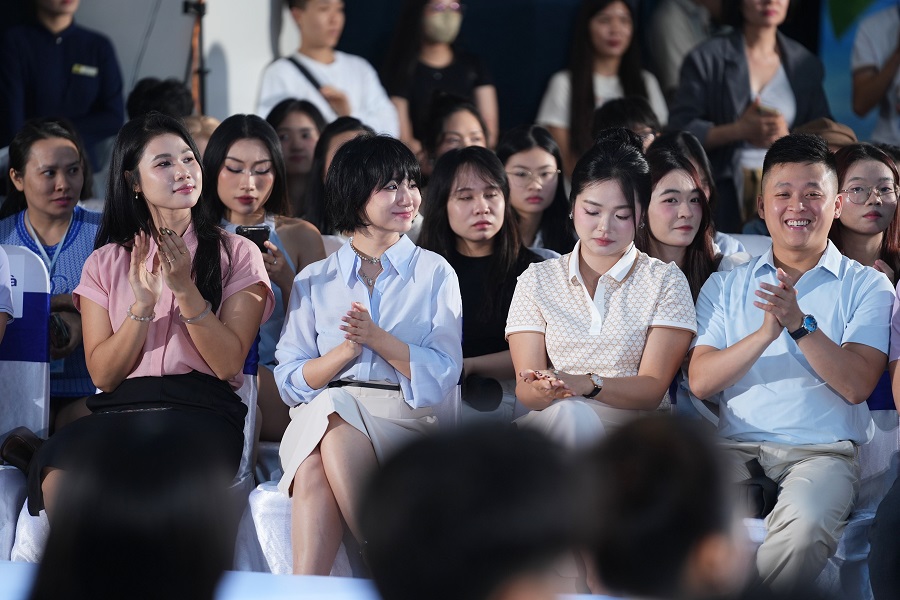 Khách mời tham dự sự ki&ecirc;̣n