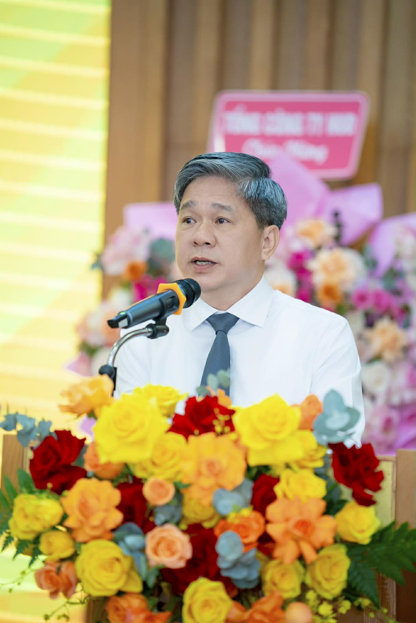 Ông Phạm Cao Sơn - Chủ tịch Công ty cổ phần đầu tư và phát triển M88 WC 2026 Hudland phát biểu tại Đại hội Ông Phạm Cao Sơn - Chủ tịch Công ty cổ phần đầu tư và phát triển M88 WC 2026 Hudland phát biểu tại Đại hội