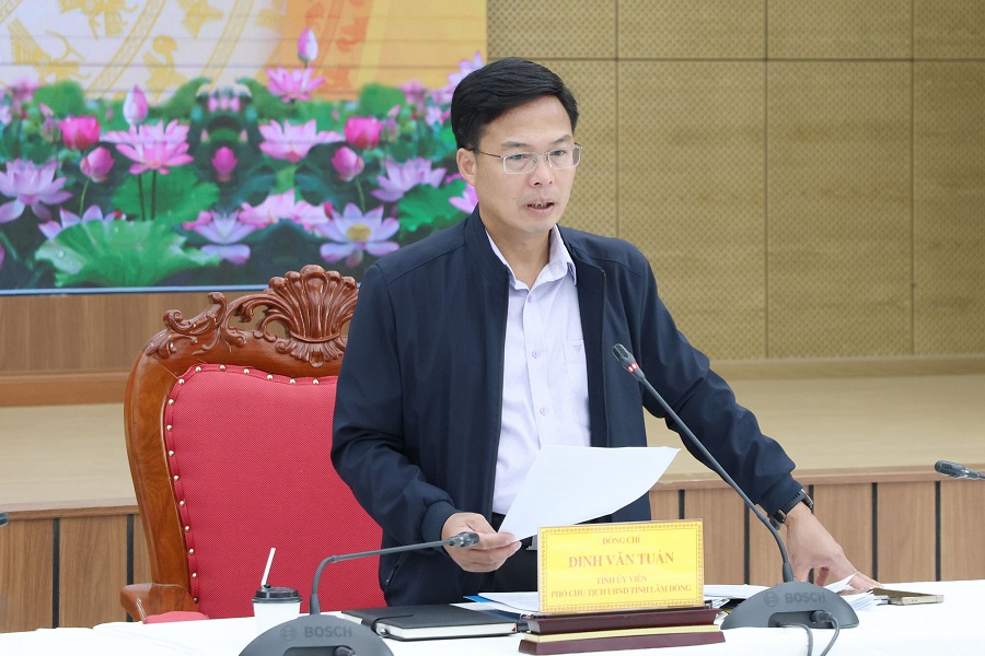 Ph&oacute; Chủ tịch UBND tỉnh L&acirc;m Đồng Đinh Văn Tuấn kết luận hội nghị