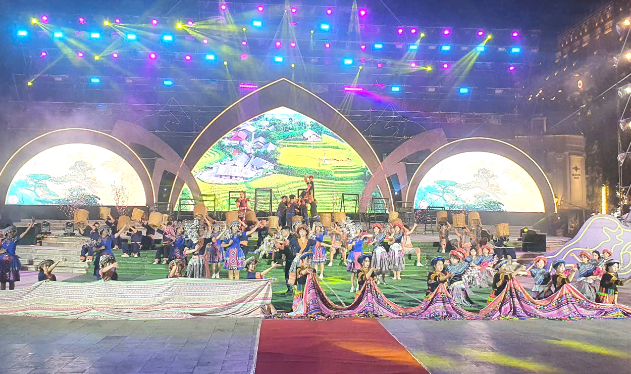 Lào Cai: Tổ chức các hoạt động dịp 30/4 – 1/5 và chuẩn bị Lễ hội mùa hè Sa Pa 2026