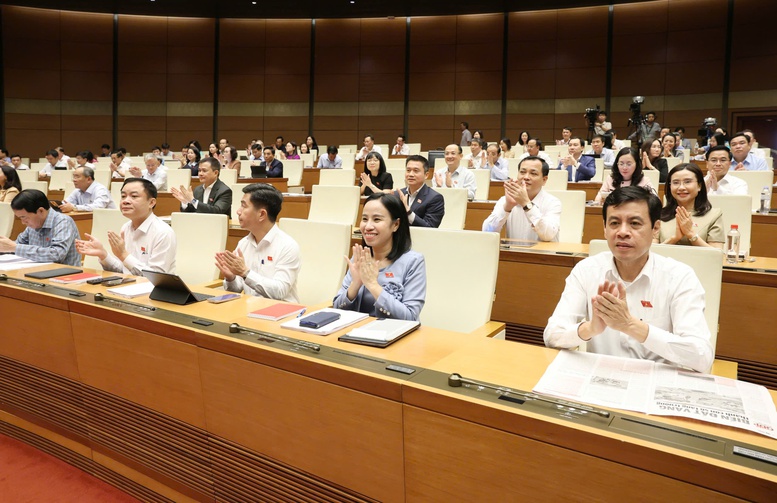 Quốc hội nghe Tờ tr&igrave;nh v&agrave; b&aacute;o c&aacute;o thẩm tra về việc th&agrave;nh lập th&agrave;nh phố Đồng Nai trực thuộc Trung ương - Ảnh: VGP/Nhật Bắc