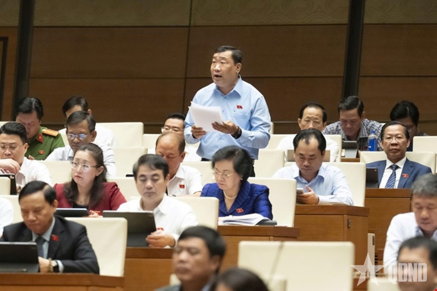 Đại biểu Quốc hội đề xuất nâng lương cơ sở lên 2,65-2,7 triệu đồng/tháng