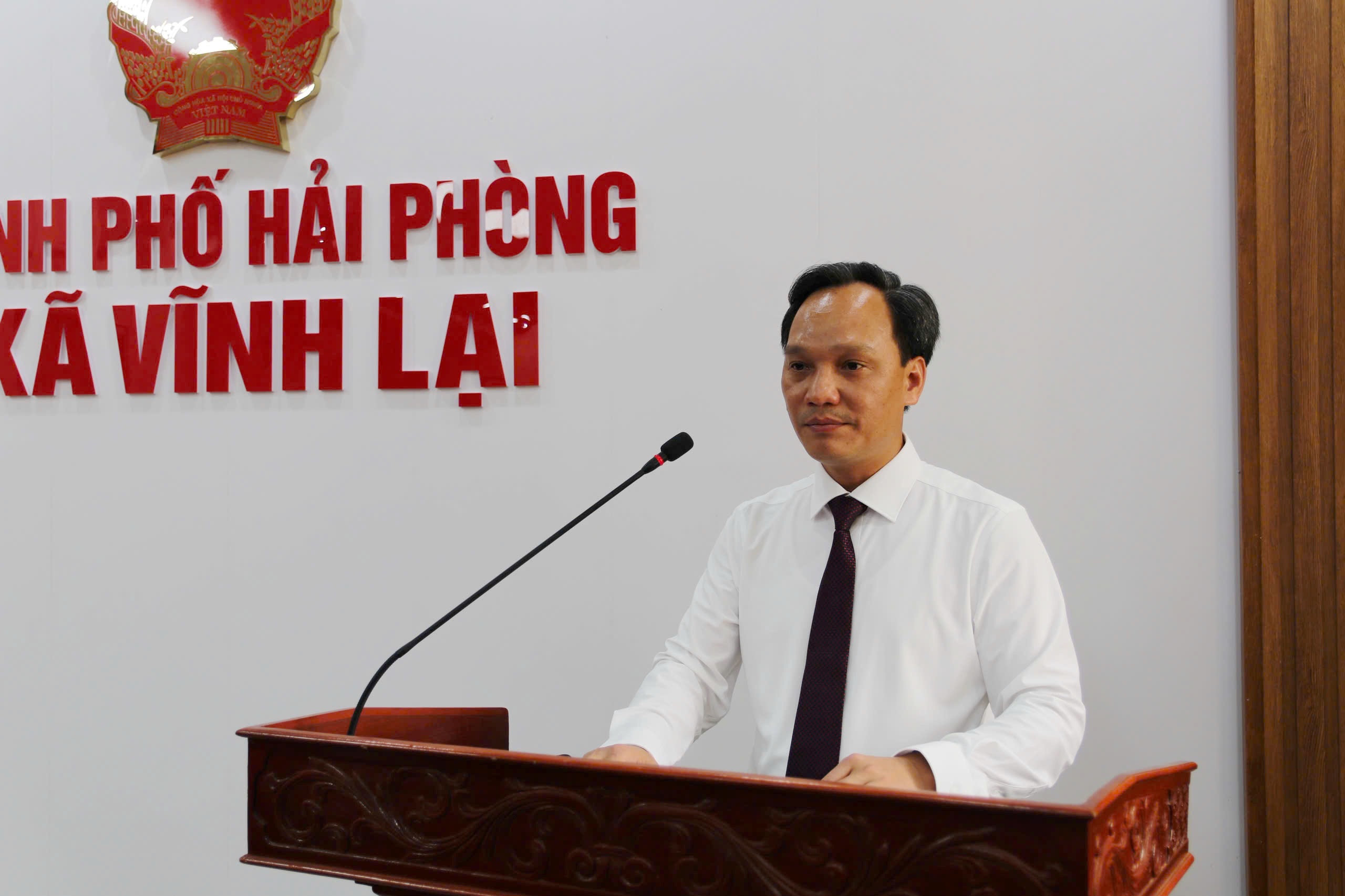 Đồng ch&iacute; B&ugrave;i Văn Vương ph&aacute;t biểu nhận nhiệm vụ.