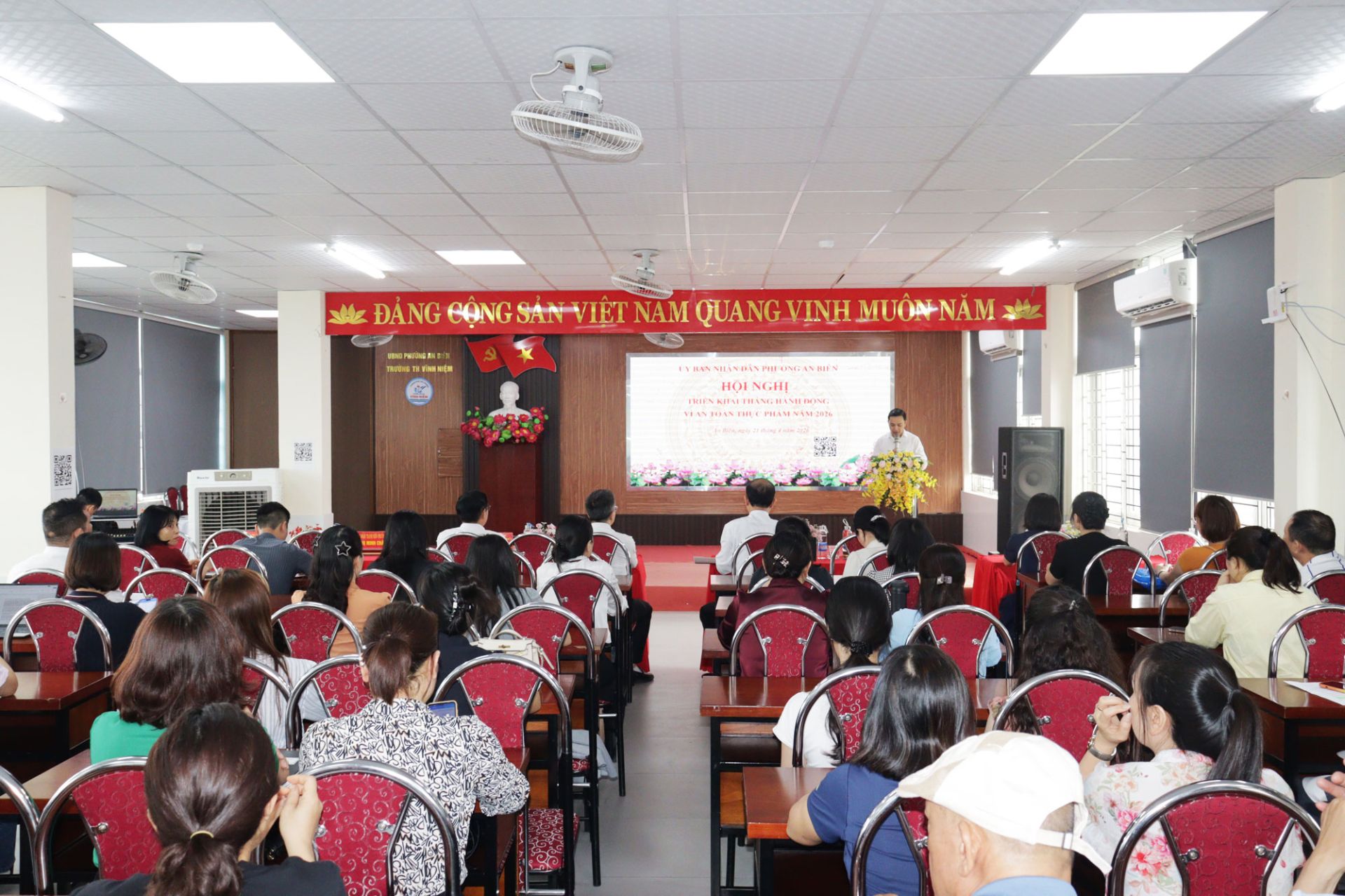 Quang cảnh Hội nghị.