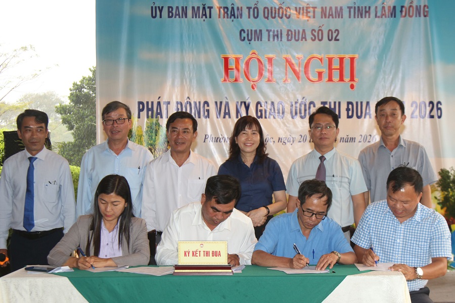 C&aacute;c phường, x&atilde; k&yacute; giao ước thi đua năm 2026