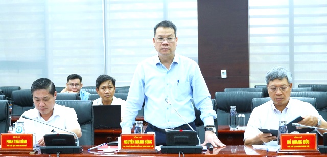 Chủ tịch UBND TP. Đ&agrave; Nẵng Nguyễn Mạnh H&ugrave;ng ph&aacute;t biểu tại buổi l&agrave;m việc.