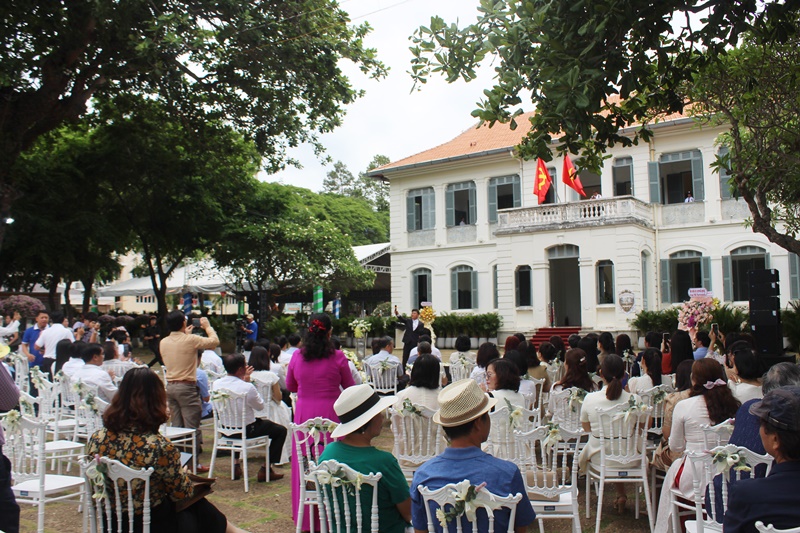 Kh&ocirc;ng gian lễ khai mạc