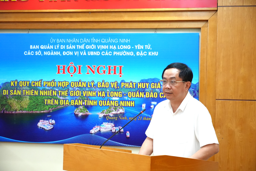 L&atilde;nh đạo Ban Quản l&yacute; Di sản thế giới Vịnh Hạ Long - Y&ecirc;n Tử nhấn mạnh tầm quan trọng của quy chế phối hợp quản l&yacute;, bảo vệ, ph&aacute;t huy gi&aacute; trị Di sản thi&ecirc;n nhi&ecirc;n thế giới Vịnh Hạ Long - quần đảo C&aacute;t B&agrave;