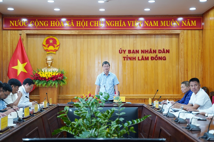Ủy vi&ecirc;n Ban Thường vụ Tỉnh ủy, Ph&oacute; Chủ tịch UBND tỉnh Nguyễn Hồng Hải đ&atilde; c&oacute; buổi l&agrave;m việc với nh&agrave; đầu tư dự &aacute;n đường bộ cao tốc T&acirc;n Ph&uacute; - Bảo Lộc