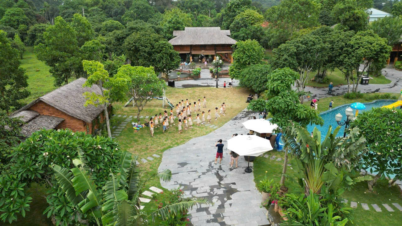 C&aacute;c tour l&agrave;ng nghề, m&ocirc; h&igrave;nh n&ocirc;ng nghiệp sinh th&aacute;i, kh&ocirc;ng gian văn h&oacute;a truyền thống ở H&agrave; Nội thu h&uacute;t du kh&aacute;ch.