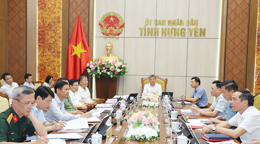 Chủ tịch UBND tỉnh chủ tr&igrave; cuộc họp của UBND tỉnh nghe b&aacute;o c&aacute;o điều chỉnh quy hoạch tỉnh Hưng Y&ecirc;n thời kỳ 2021 - 2030, tầm nh&igrave;n đến năm 2050