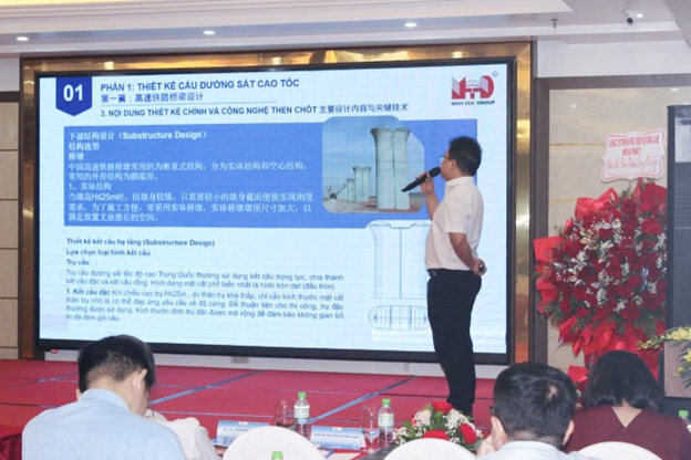 Chuy&ecirc;n gia Chen Kai tr&igrave;nh b&agrave;y b&aacute;o c&aacute;o &ldquo;Kinh nghiệm thiết kế, thi c&ocirc;ng cầu đường sắt tốc độ cao ở Trung Quốc&rdquo;.